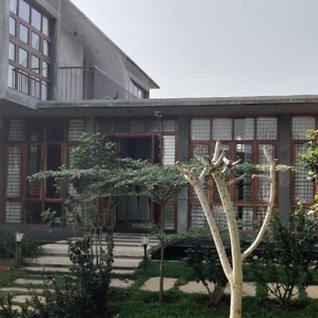 Serene Meadows Villa Bangalore Extérieur photo